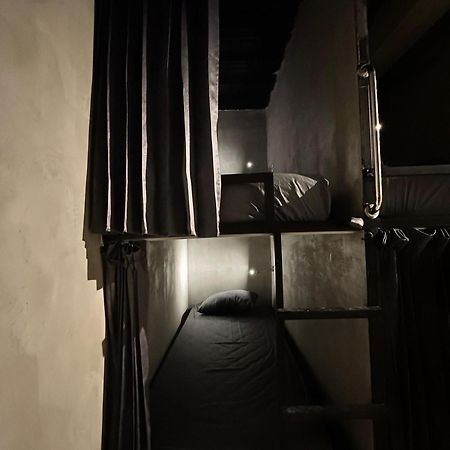 Cilacap Guest House Esterno foto
